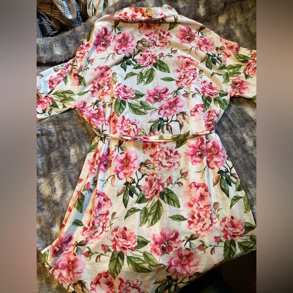 Show me your Mumu, one size, beautiful floral robe - Picture 2 of 4
